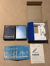 Pierwszy model SONY FM WALKMAN SRF-40 FM 1980 Działa FM:76-90MHz z Japonii