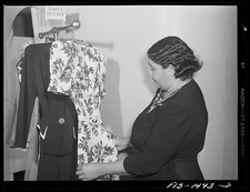 Chicago Illinois Cecilia Hall Rosetta Frocks dress shop 1942 Apr women dresses