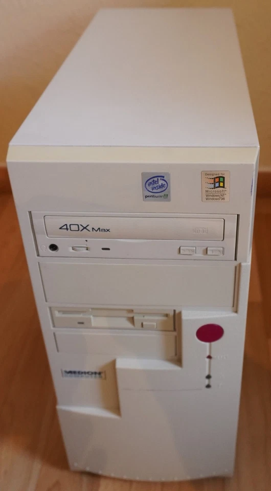 Retro  PC Computer Medion MT4/P3 667mhz 512RamRivaTNT2 Pro 32MB Win 98 - Bild 2 von 4