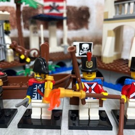 LEGO Pirates Soldiers' Fort 6242 In 2009 Used Retired Complete