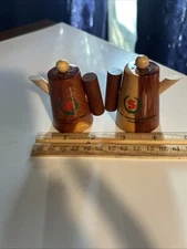 Vintage Wooden Coffee Pots Salt & Pepper Shaker Set Brown County Ind  B1#70