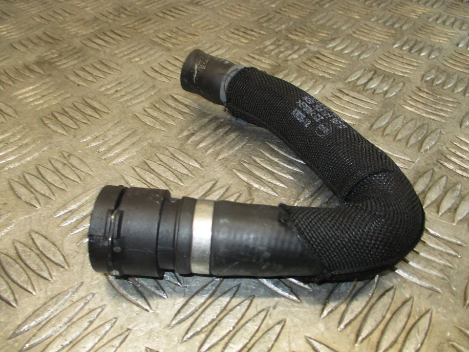 Audi Q7 2012 3,0 V6 diésel CRC. Tubo/manguera de refrigerante de agua 7L8121157D 75K Foto 2 de 4