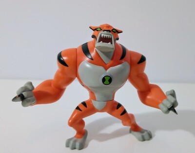 Ben 10 Ultimate Alien Ultimized Rath Bandai