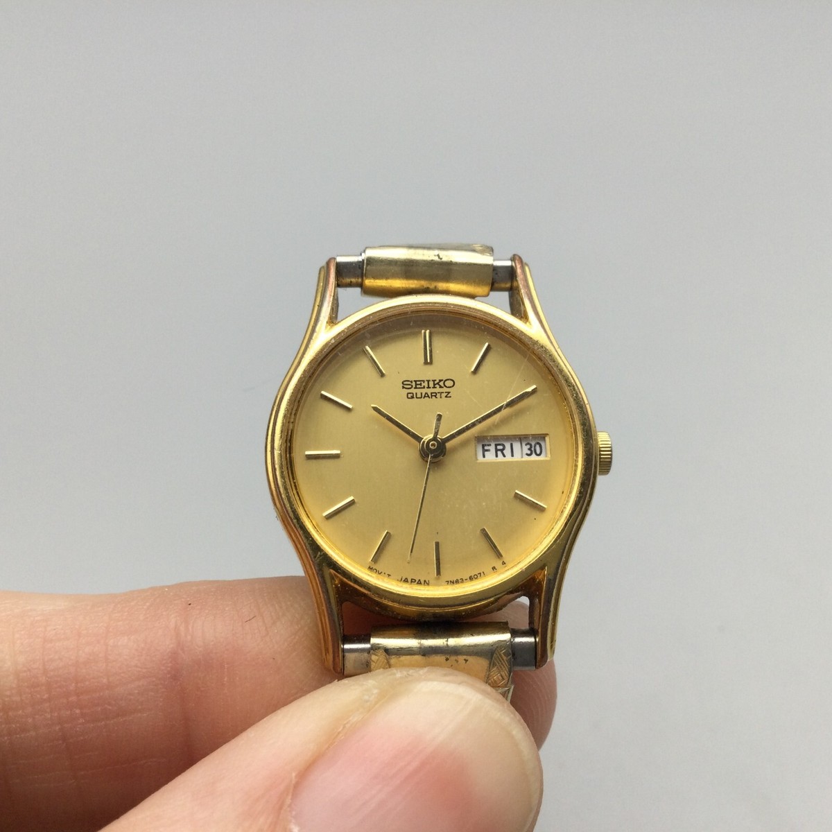 時計 Seiko wormen Vtg Seiko Watch Women 22mm 7N83-6021 Gold Tone Day Date