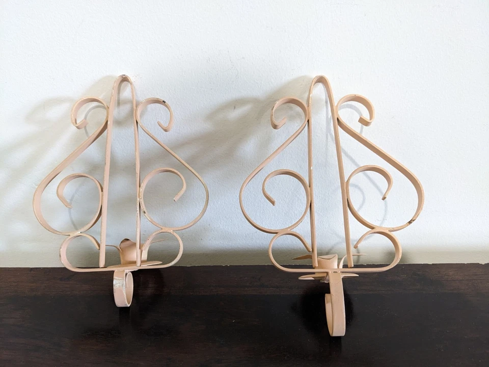 Candelabros colgantes de hierro forjado gótico español de mediados de siglo de colección  Foto 4 de 4