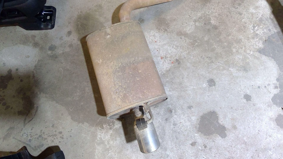 Silenciador de escape trasero Lh de 3,5 L OE Db5z5230d para Ford Explorer 2011-2015 Foto 2 de 4