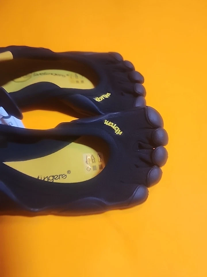Sapato Vibram Five Fingers Classic W108 Preto Amarelo Tamanho Sólido 4-4.5 Def - Imagem 4 de 4