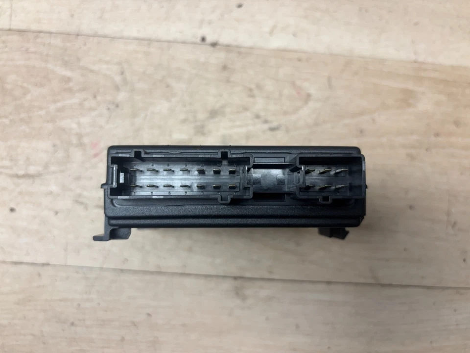 MERCEDES BENZ GL450 ML550 R350 06-12  TRUNK LID LIFTGATE CONTROL MODULE - Image 3 of 3