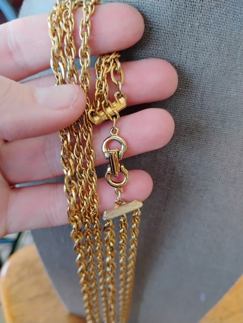 Multistrand statement necklace - image 3