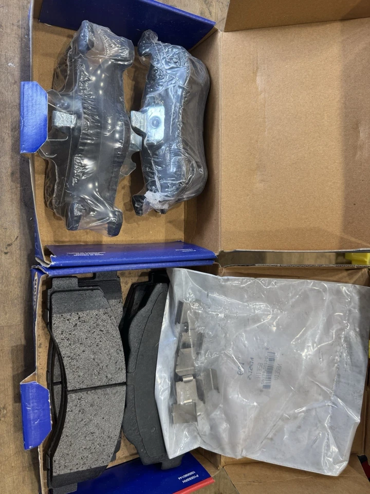 Pastilhas de freio dianteiras e traseiras Ford Expedition 2010-2017 NOVAS - Imagem 2 de 3