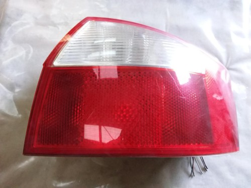 AUDI A4 RIGHT TAILLIGHT B6, SEDAN, 07/01-02/05 01 02 03 04 05