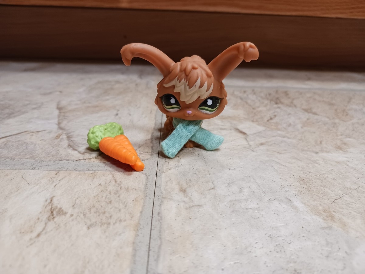 Littlest Pet Shop LPS 774 Angora Rabbit Australian Exclusive W/scarf  Carrot