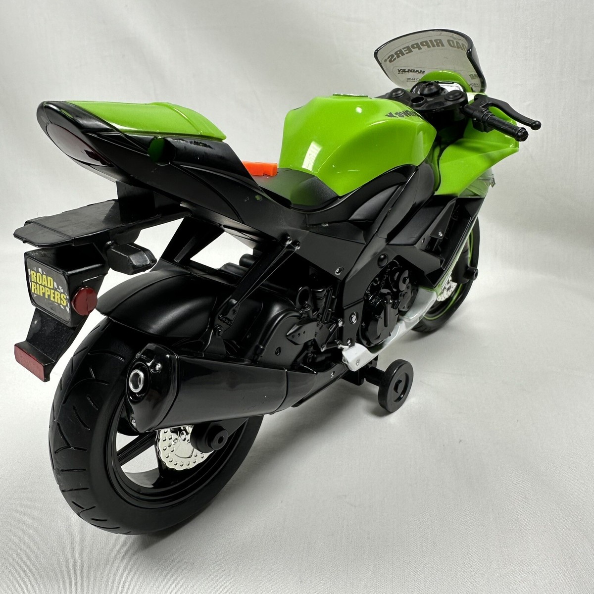 Road Rippers Kawasaki Ninja ZX-10R Wheelie Bikes Green Road Rippers Kawasaki Ninja ZX-10R Wheelie Bikes Green