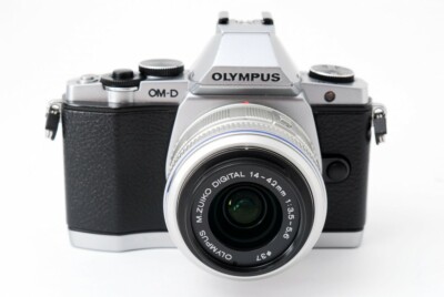 Olympus OM-D E-M5 16.1 MP 14-42mm Lens Kit Silver [Exc+++] w/Box