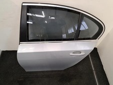 Porte arrière et accessoires BMW 2002