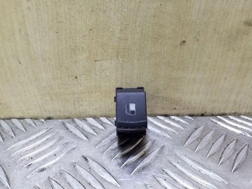 VW PASSAT B5 3B2 Schalter zum Öffnen des Kraftstofftanks 1J0959833A 1.9 26093905