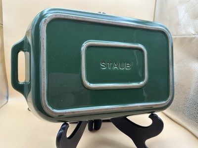 STAUB CERAMIC OVER CAST IRON 14'' RECTANGULAR BAKING DISH BASIL, Read Description