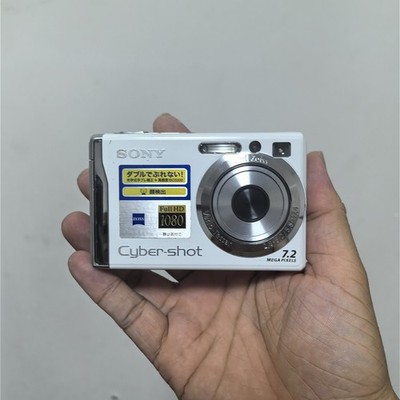 Sony Cybershot DSC-W80 Digital Camera 3x Optical Zoom with