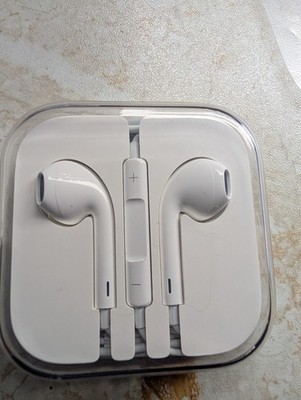 Original APPLE EarPods mit 3,5 mm Kopfhörerstecker Weiß  OVP