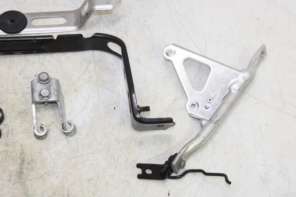 2006 HONDA GOLDWING 1800 GL1800 OEM MISC BRACKETS MOUNTS SET - Image 4 of 4