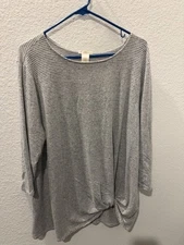 Women's Light weight pullover sweater by Matty M Size XL