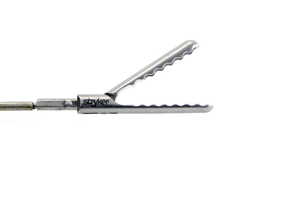 Stryker 5.0 mm Single-Action Atraumatic Grasper, 33 cm
