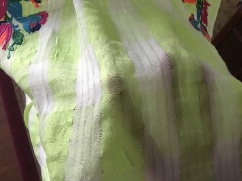 NWT See And Be Seen Colorful Embroidered Floral Woman’s Top - Size S - Picture 5 of 5