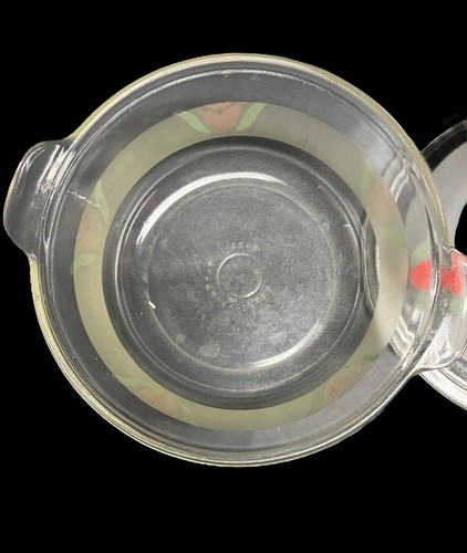 VINTAGE PYREX RED TULIPS CASSEROLE SERVING DISH WITH LID 1940’s SEE DESCRIPTION - Picture 3 of 9