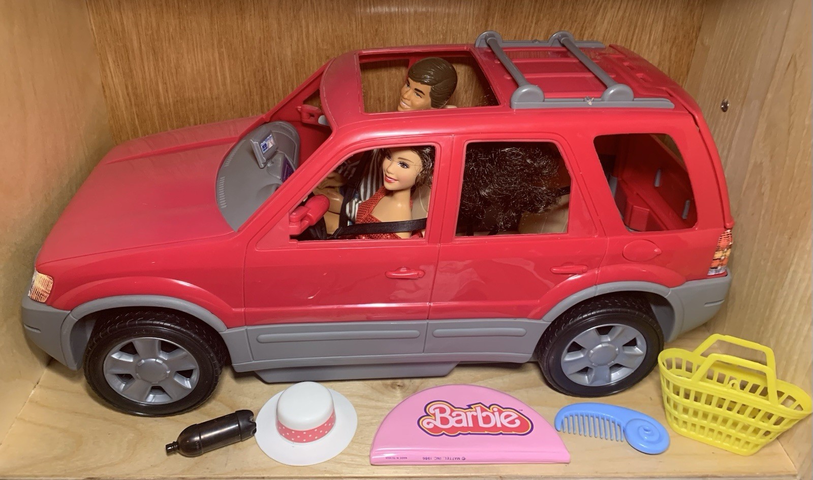 2002 Barbie Red Ford Escape SUV With 2001 Barbie 1968 Ken + 