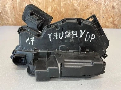 VW TOURAN 5T1 Serrure de Porte Avant Droite 5TC837016 1.50 Petrol 22185636 - Photo 1/2