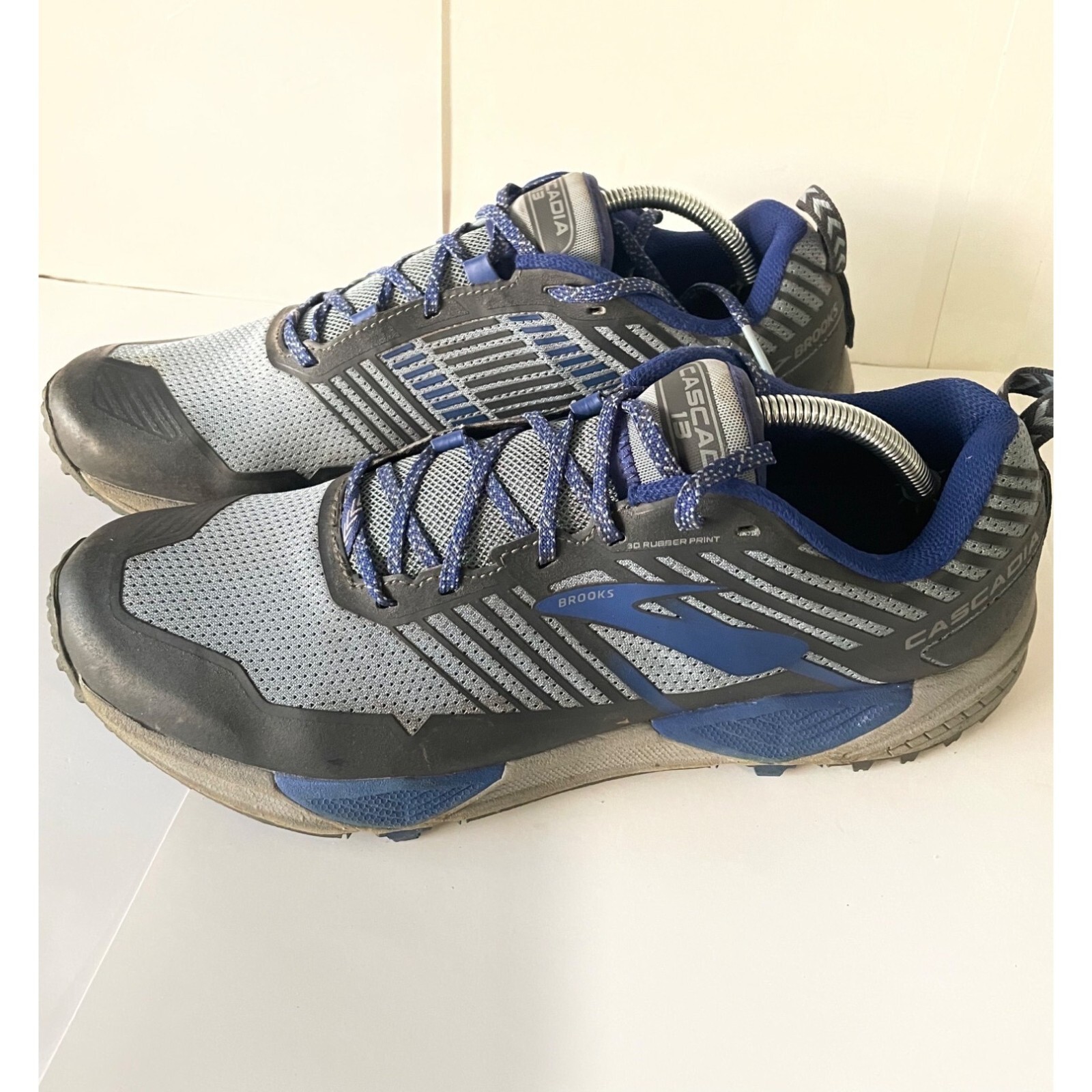 BROOKS MENS CASCADIA 13 RUNNING LOW TOP LACE UP BLUE 1102851D058 SIZE