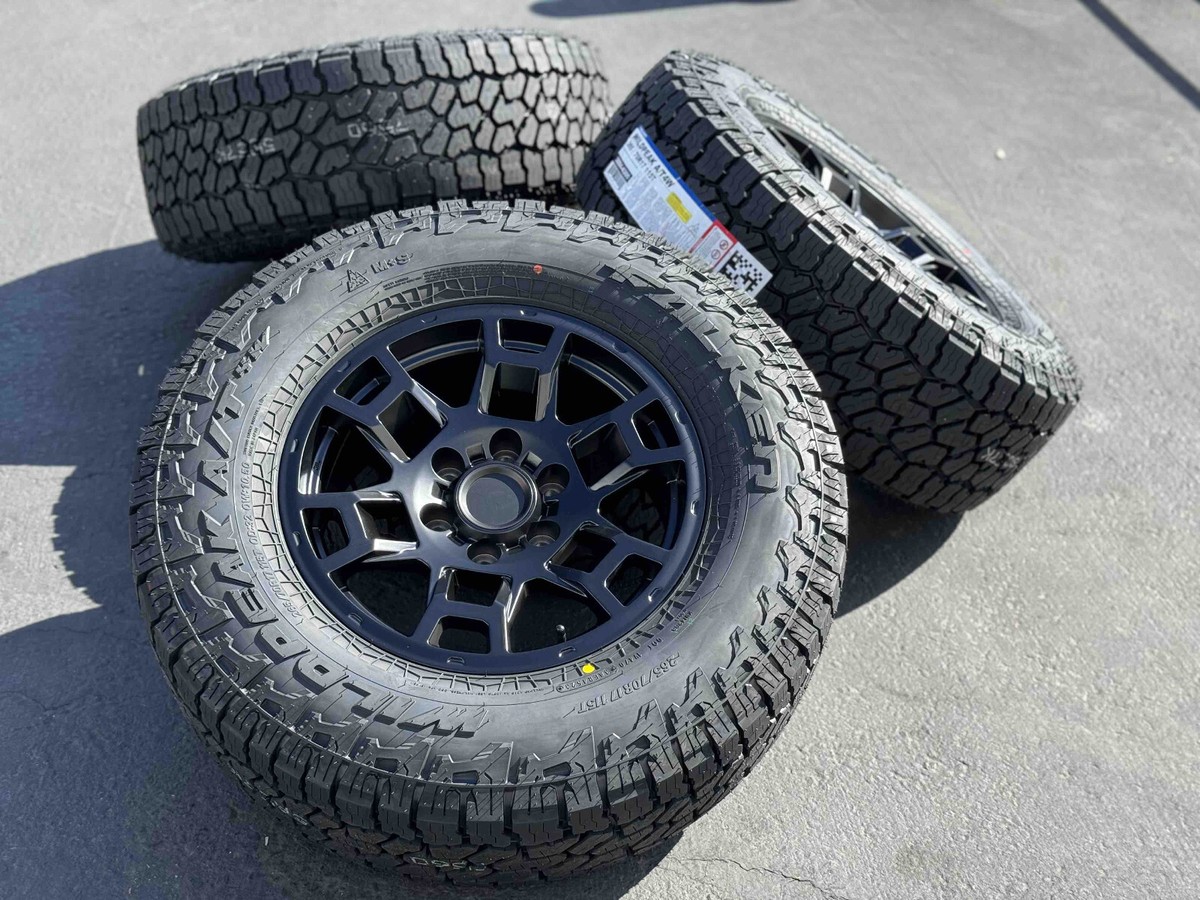 2/2[新品] TOYOTA TRD 純正 R17 6x139.7 2/2[新品] TOYOTA TRD 純正 R17 6x139.7 2025年最新】139.7 6穴 17