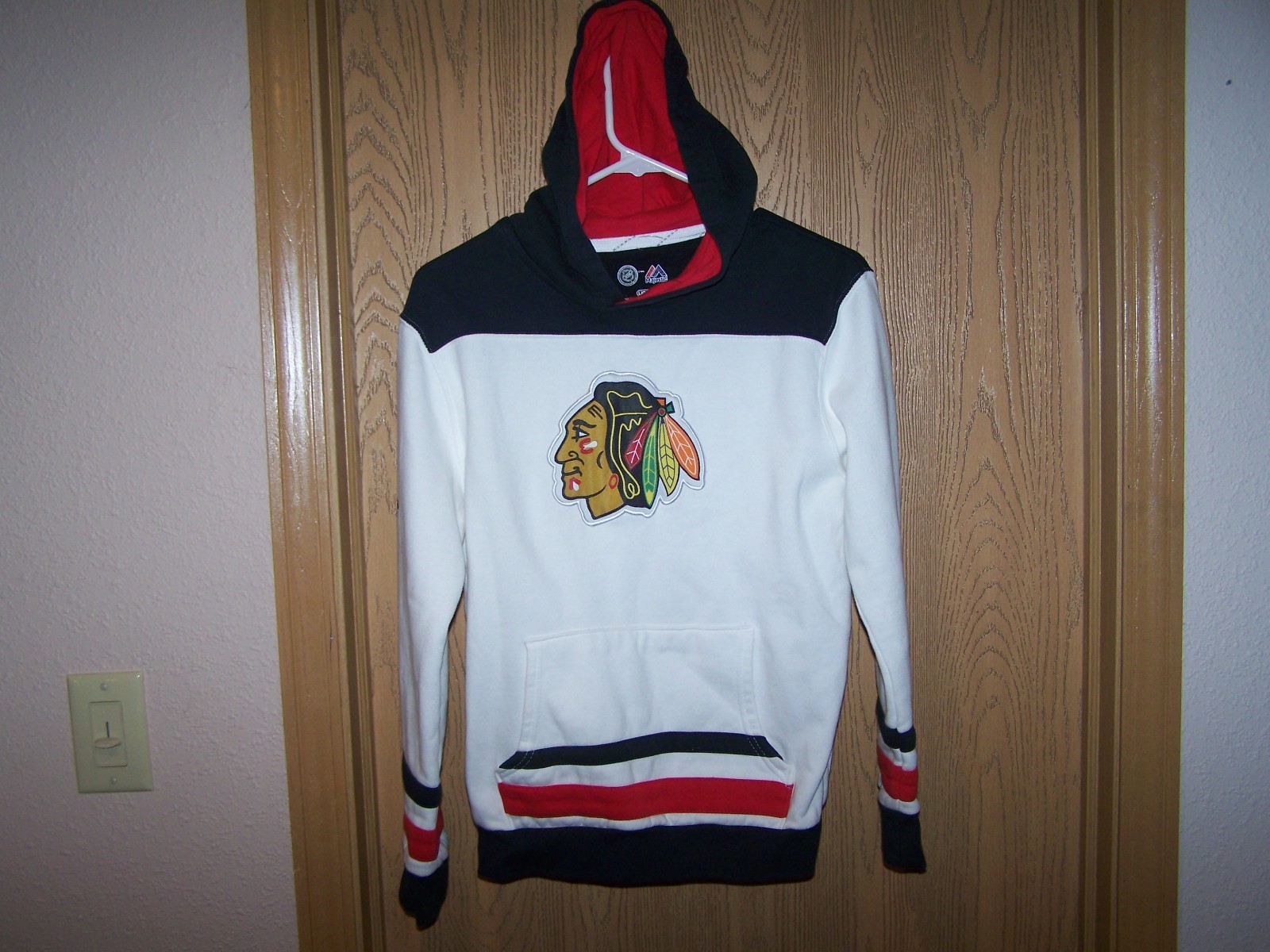 Majestic Chicago Blackhawks JERSEY Pullover Hoodie NHL YOUTH LARGE | eBay
