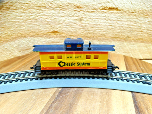 Sistema de ajedrez Bachmann escala HO 36' WM 1872 cúpula central caboose con chimenea | Zustand: Used