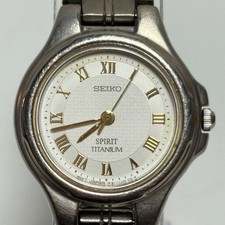 Seiko Spirit Titanium Quartz Ladies Watch 1F21-0K80 Used Damaged