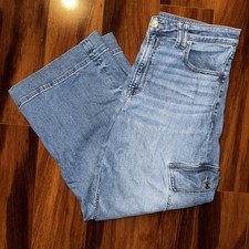 AE American Eagle Women  s 12 X-Short Super High-Rise Baggy Wide Leg Cargo Jeans