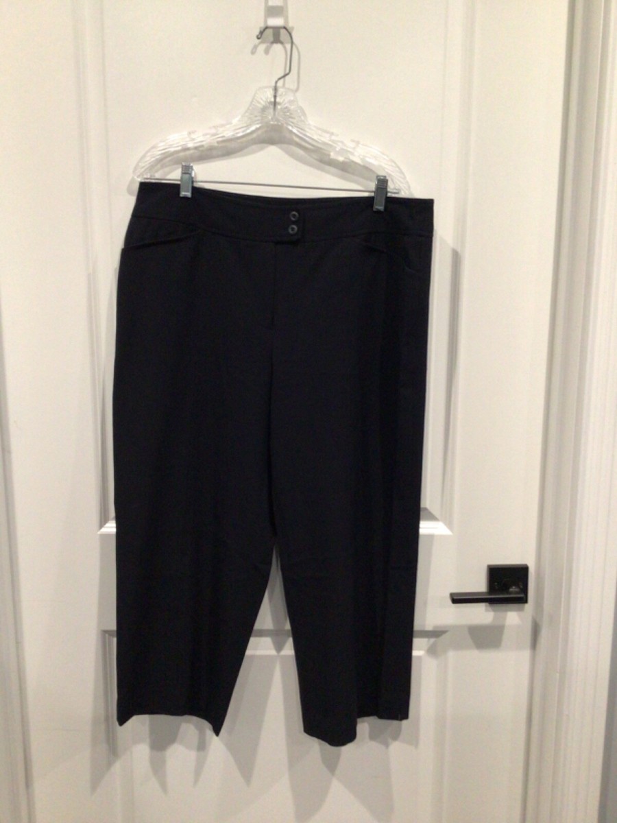 dress capris for women Crop pant, capri pants, women's capris, cropped pants, pants – Rafaella to for effortless style Cotton/Spandex Blend Stretches nicely High waisted jeans The model is wearing a 5 Women's Multi-color Capris Shorts Sale