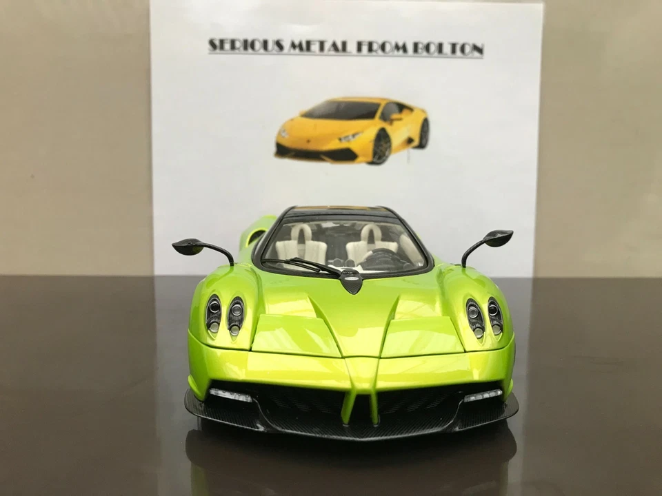 AUTOART 78288 PAGANI HUAYRA ROADSTER 2017 FIRENZE GREEN 1:18 - Image 4 of 4