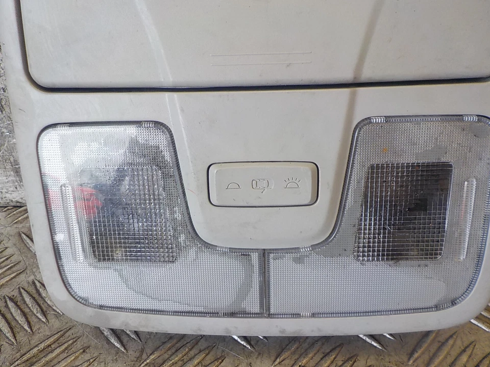 LÁMPARA LUZ LECTURA CORTESÍA INTERIOR TECHO DELANTERO HYUNDAI IX35 928002SXXX 2010-15 Foto 2 de 4