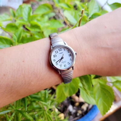 Vintage Timex Indiglo WR 30M Classic Silver Calendar Womens  display picture 1