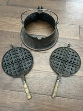 Antique Vintage Wagner MFG CO SIDNEY 1910 Waffle Iron Maker Base No. 8 Cast Iron