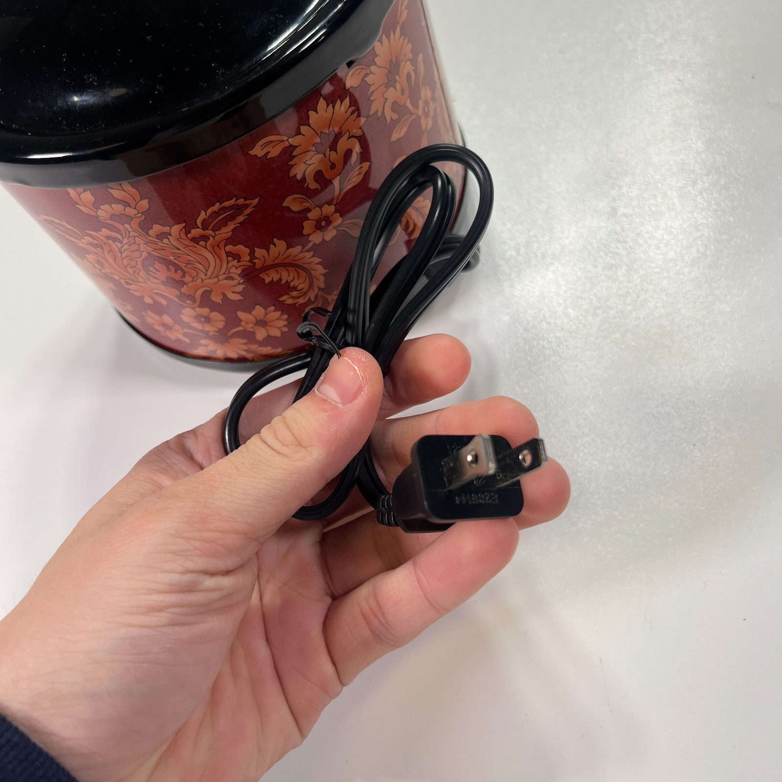 Tyler Candle Company Model 8 Electric Wax Warmer Potpourri Melter Floral Damask 