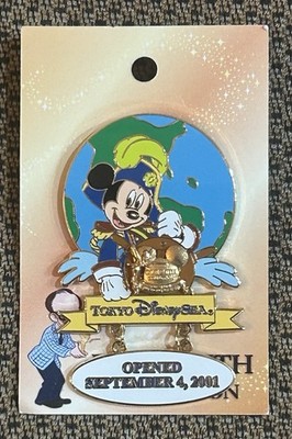 Disney Dave Smith Collection Tokyo Disney Sea Opening Captain MIckey Dangle Pin
