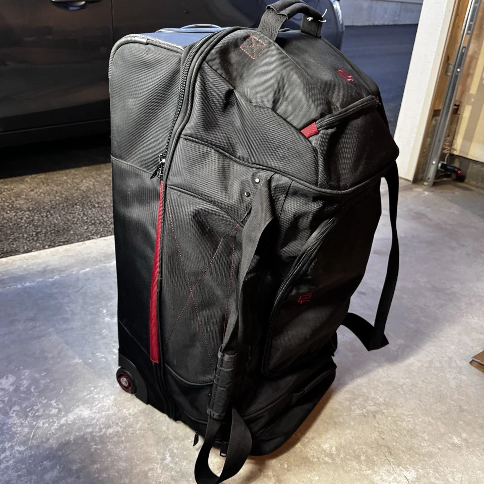 FUL 30" Rolling Wheel Duffel Bag Travel Luggage With Handle Adjustable Suitcase - Image 4 of 4