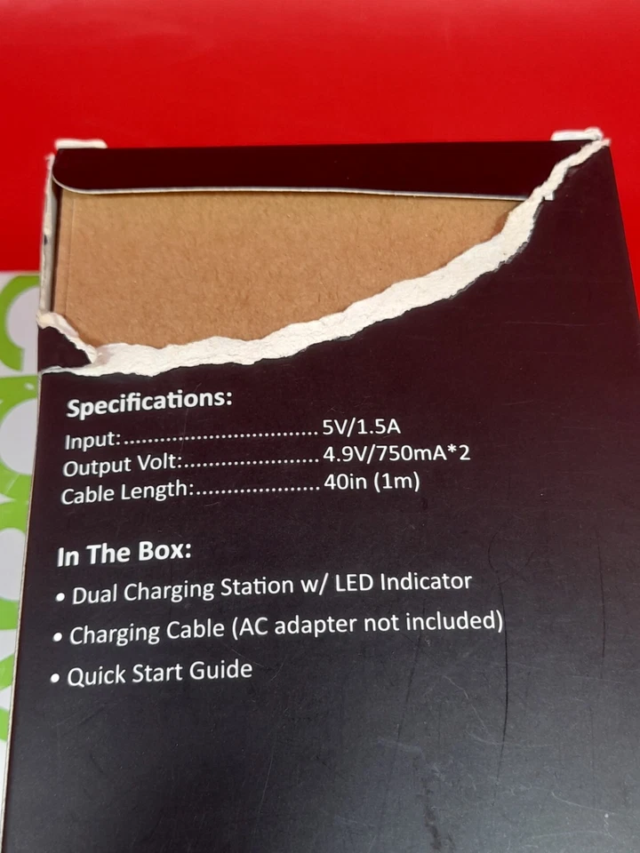 Fosmon C10730 Dual Controller Charger for PS4 DualShock Controllers. - Image 4 of 4