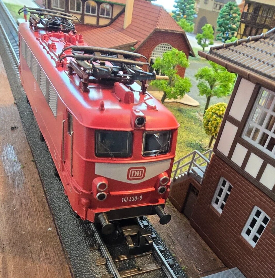 Marklin HO DB Electric Locomotive # 3037, LN/Analog/Box - Image 4 of 4