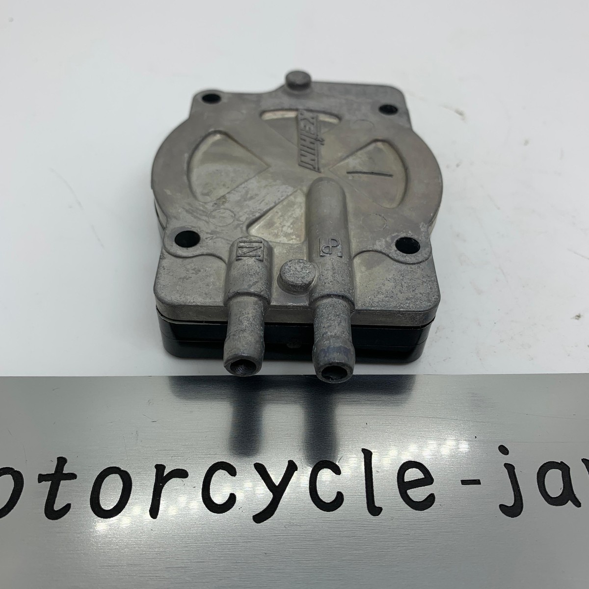KAWASAKI Genuine JET SKI 1100 STX ZXi Carburetor Pump Case