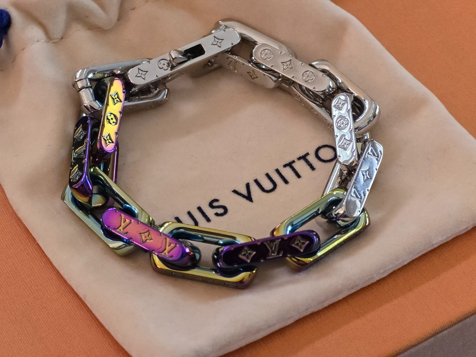 LOUIS VUITTON MONOGRAM CUBA CHAIN RAINBOW BRACELET M69467 UNISEX - SIZE M - NEW!