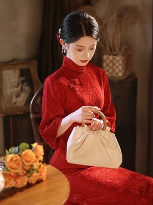 Red Lace Qipao Dress with Wide Sleeves | Modern Chinese Bridal Tea Ceremony