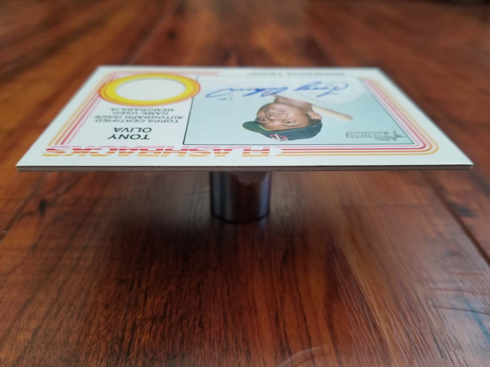 Tony Oliva 2023 Topps Heritage Flashbacks Game-Used Relic & Auto Card - #01/25 view 5